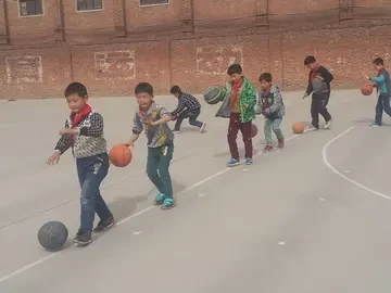 为什么大前锋在比赛中需要特别的体能训练?_2